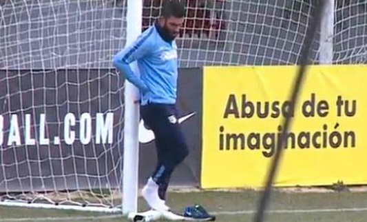 Arda Turan'dan kötü haber! Antrenmanda... Arda Turan'dan kötü haber! Antrenmanda...