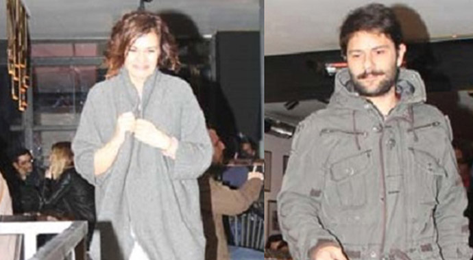 Hatice Aslan'ın doğum günü partisine jandarma baskını Hatice Aslan'ın doğum günü partisine jandarma baskını