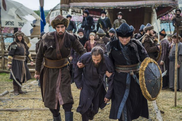 Diriliş nefes kesti: Süleyman Şah'a darbe yaptılar!