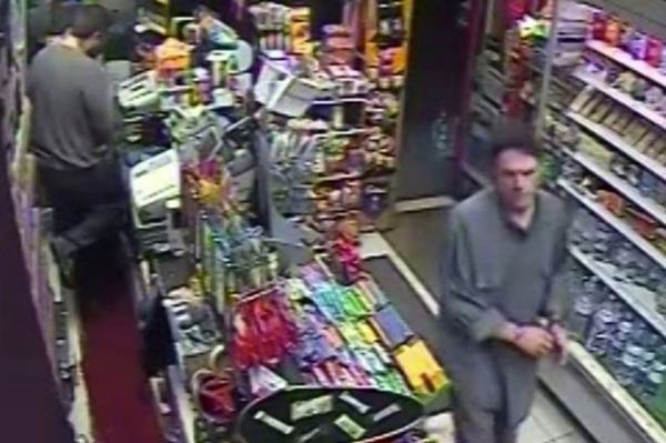 İngiltere'de bir Türk'e bıçaklı saldırı İngiltere'de bir Türk'e bıçaklı saldırı