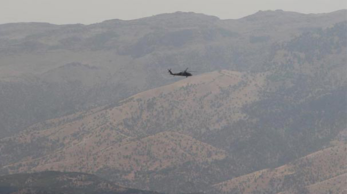 3 askeri şehit eden PKK'lıların kaçtığı arazi yerle bir edildi!