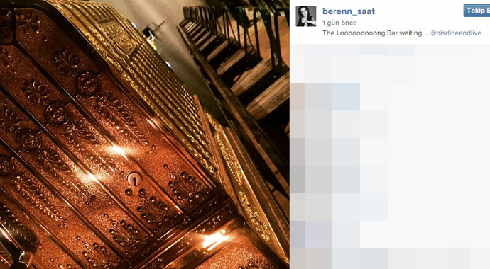 Beren Saat ne olduğunu anlamadı! Takipçilerden şok tepki Beren Saat ne olduğunu anlamadı! Takipçilerden şok tepki