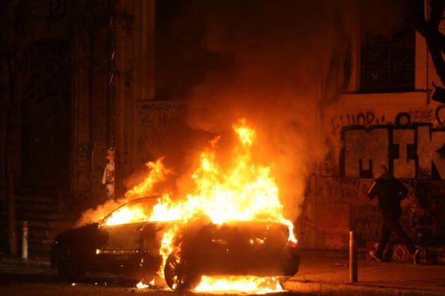 Yunanistan fena karıştı! Yunanistan fena karıştı!