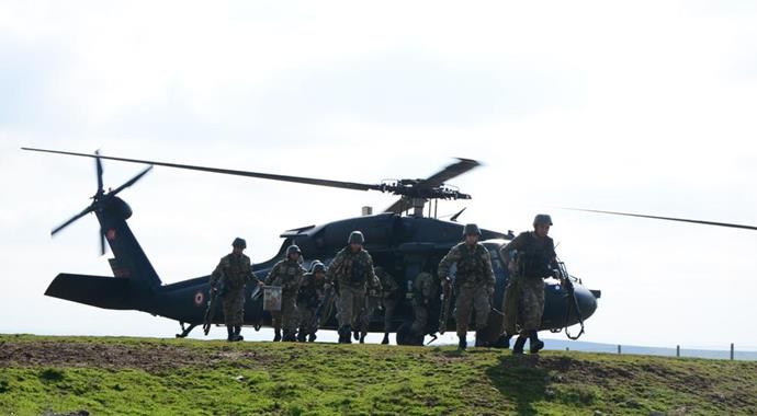 Bismil'de tezek kavgası: 2 ölü, 25 yaralı Bismil'de tezek kavgası: 2 ölü, 25 yaralı