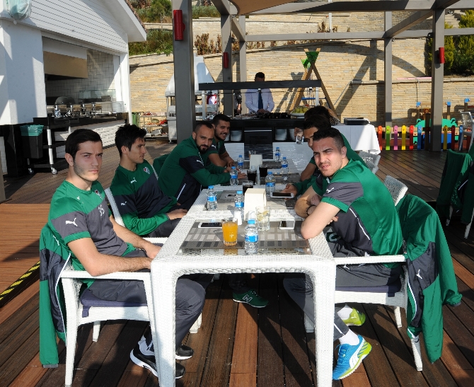 Timsah barbeküde Timsah barbeküde