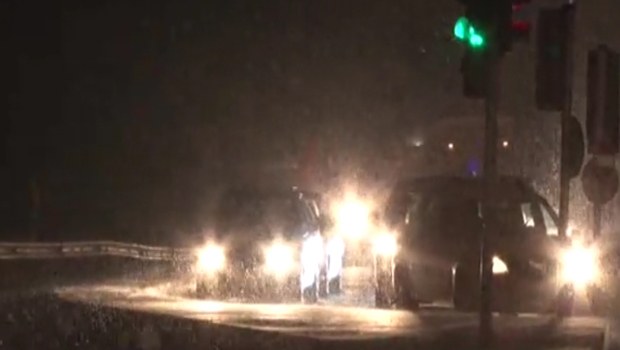 İstanbul'da kar yağışı başladı! İstanbul'da kar yağışı başladı!