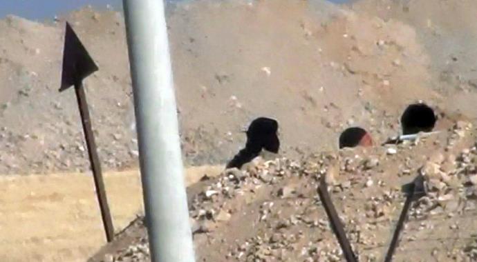 Asker namluları mevzilere çevirdi Asker namluları mevzilere çevirdi