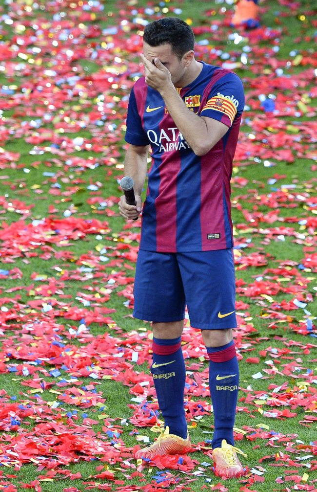 Sahanın ortasında hüngür hüngür ağladı