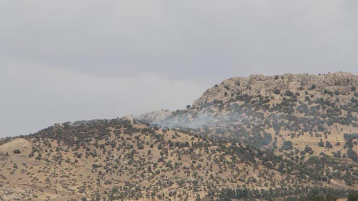 3 askeri şehit eden PKK'lıların kaçtığı arazi yerle bir edildi!
