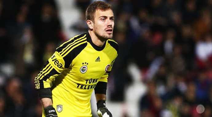 Fenerbahçe'nin kalecisi Kocaman'ın yanına gidiyor