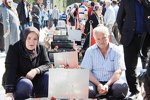 Soma'da acılar tazelendi Soma'da acılar tazelendi