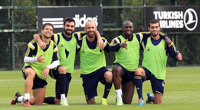 Beşiktaş - Fenerbahçe derbisinde son dakika gelişmeleri Beşiktaş - Fenerbahçe derbisinde son dakika gelişmeleri