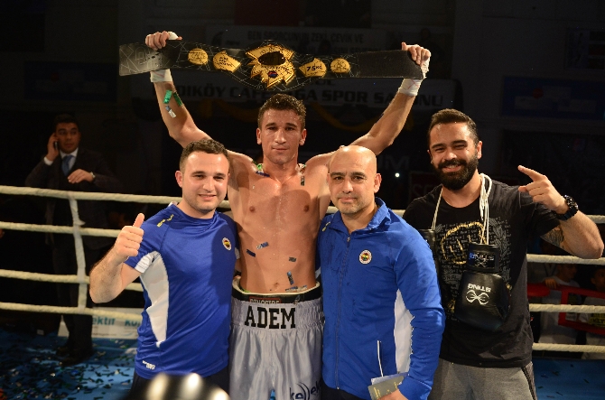 Milli boksör olimpiyat vizesi aldı Milli boksör olimpiyat vizesi aldı