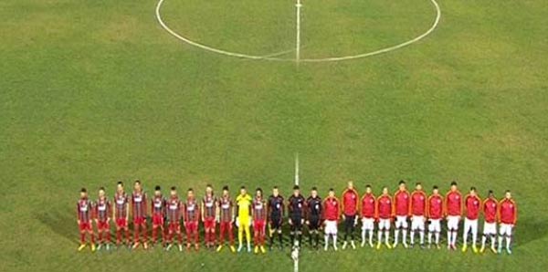 Diyarbakır'da İstiklal Marşı ıslıklandı