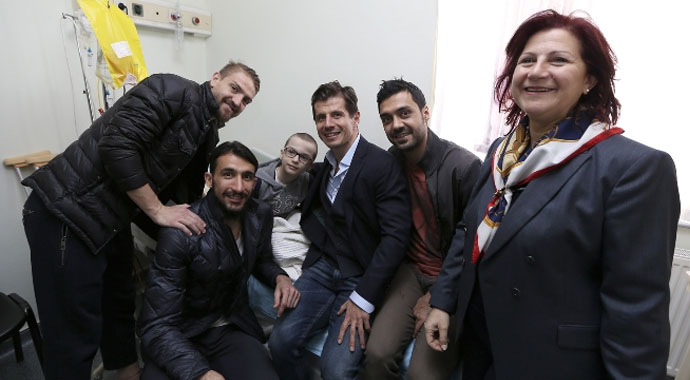 Fenerbahçeli yıldızlardan anlamlı ziyaret