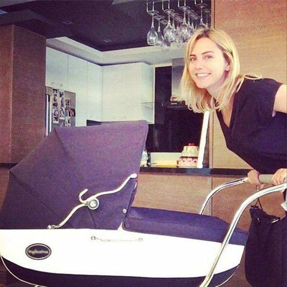 Demet Akalın'dan sürpriz hediye! Araba aldı