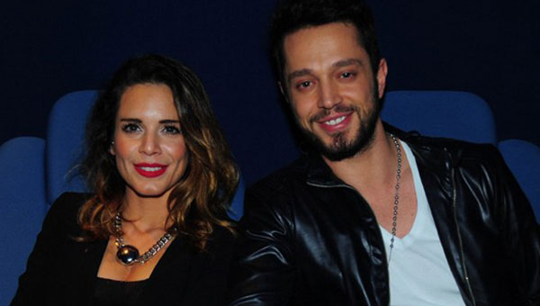 Eliz Sakuçoğlu Gökhan Töre ile birlikte mi? Eliz Sakuçoğlu Gökhan Töre ile birlikte mi?