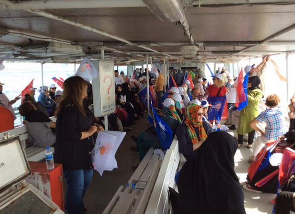 AK Parti'nin İstanbul mitingi için yüz binlerce kişi toplanıyor