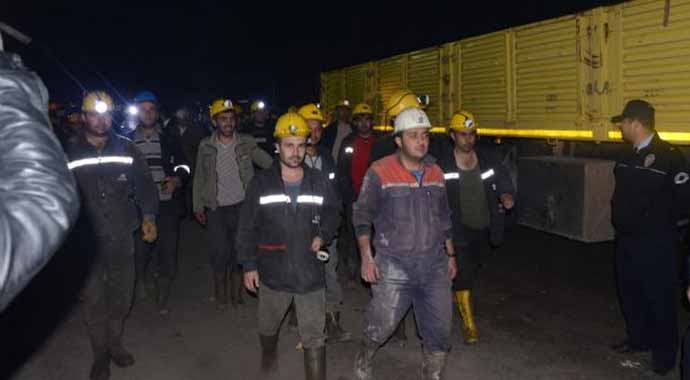 Ermenek son durum - Madenci yakınları ocağa alınıyor  Ermenek son durum - Madenci yakınları ocağa alınıyor