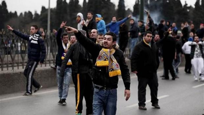 Karagümrük - Eyüpspor taraftar grupları arasında gerginlik Karagümrük - Eyüpspor taraftar grupları arasında gerginlik