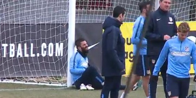 Arda Turan'dan kötü haber! Antrenmanda... Arda Turan'dan kötü haber! Antrenmanda...