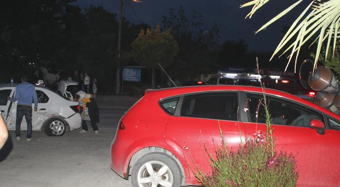 Aşk Yeniden ekibi kaza yaptı Aşk Yeniden ekibi kaza yaptı