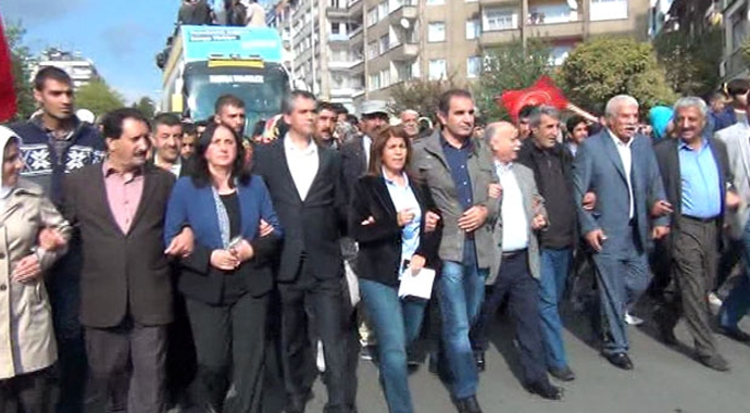 Kobani eylemleri başladı!