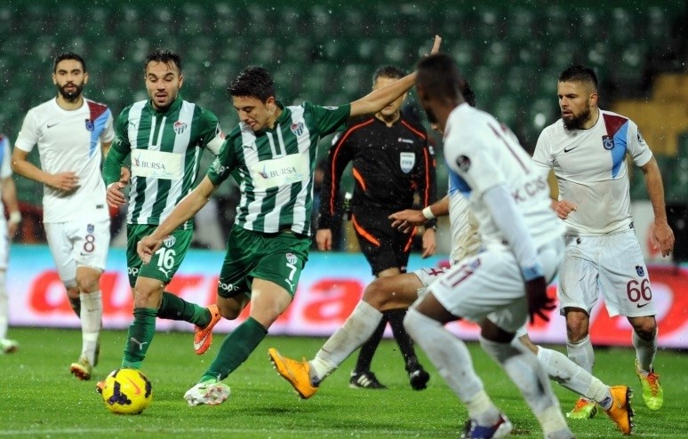 Trabzonspor Bursaspor'u tek golle geçti