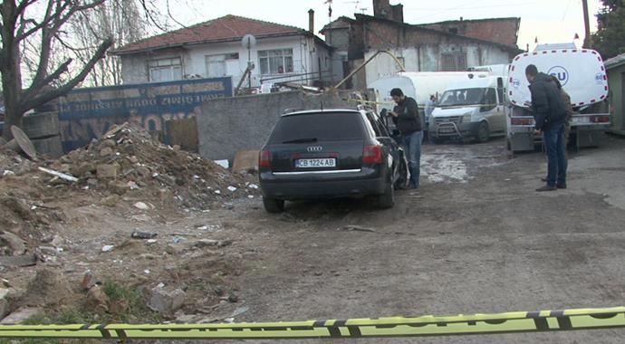 Başkentte silah zoruyla 400 bin liralık gasp! Başkentte silah zoruyla 400 bin liralık gasp!