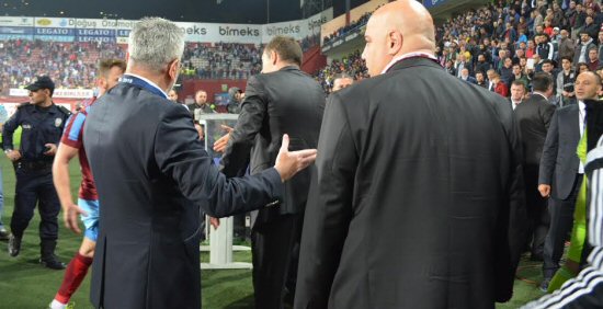 Trabzon'da maç sonu olay! Bilic'i itince... Trabzon'da maç sonu olay! Bilic'i itince...