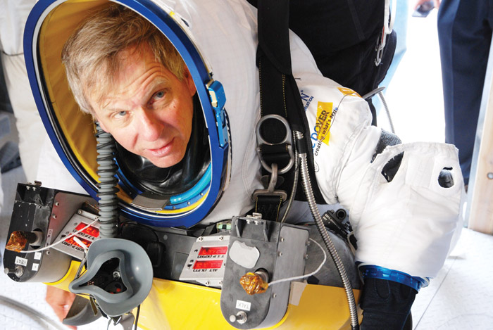 Google'un CEO'su Uzaydan Dünya'ya atladı