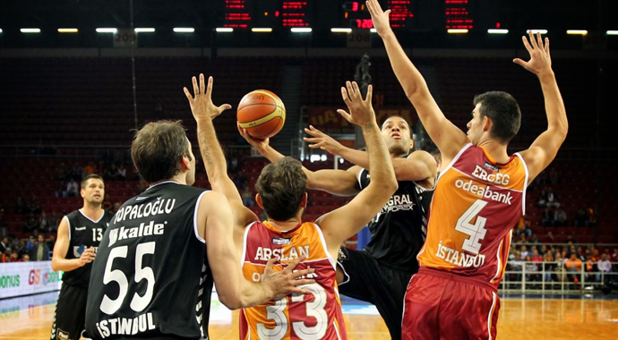 Galatasaray L.H.:100 - Beşiktaş I.F.:94