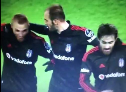 Konya Beşiktaş maçında Gökhan Töre-Veli kavgası Konya Beşiktaş maçında Gökhan Töre-Veli kavgası
