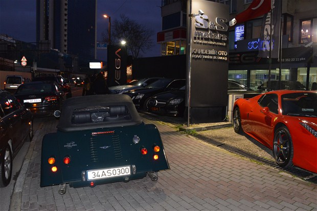 Cem Yılmaz'dan satılık araba Cem Yılmaz'dan satılık araba