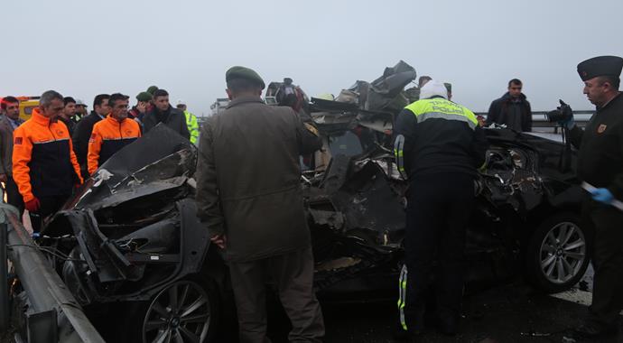 Bolu'daki feci kazada ünlü işadamı hayatını kaybetti Bolu'daki feci kazada ünlü işadamı hayatını kaybetti