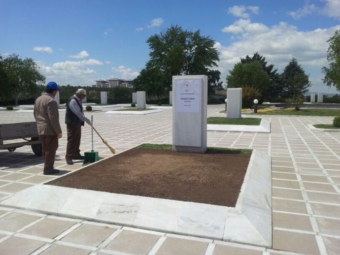 İşte Kenan Evren'in mezarı