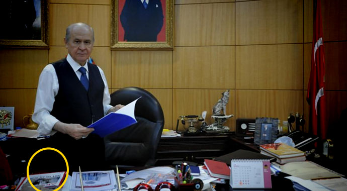Bahçeli'nin masasında dikkat çeken ayrıntı! Bahçeli'nin masasında dikkat çeken ayrıntı!