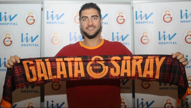 Galatasaray Liv Hospital'da üçüncü ayrılık Galatasaray Liv Hospital'da üçüncü ayrılık