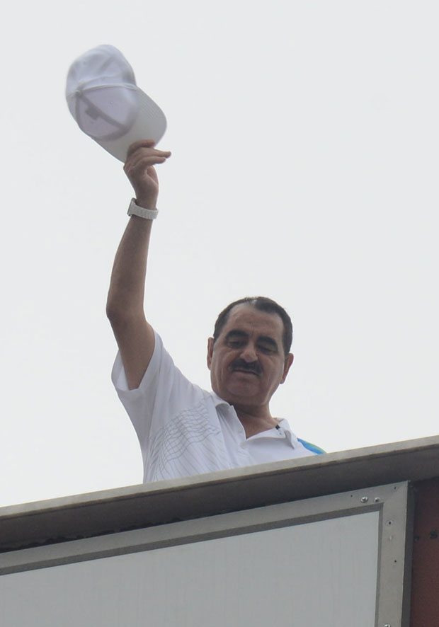 İbrahim Tatlıses Türkiye'ye döndü İbrahim Tatlıses Türkiye'ye döndü