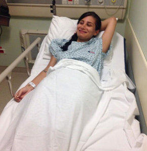 Ünlü şarkıcı hastanelik oldu