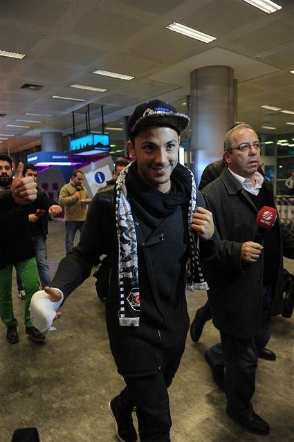 Beşiktaş'ın yeni transferi Tolgay Arslan yaralı geldi!