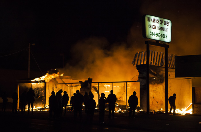 ABD'de eylemler büyüdü, asker sokağa çağrıldı! ABD'de eylemler büyüdü, asker sokağa çağrıldı!