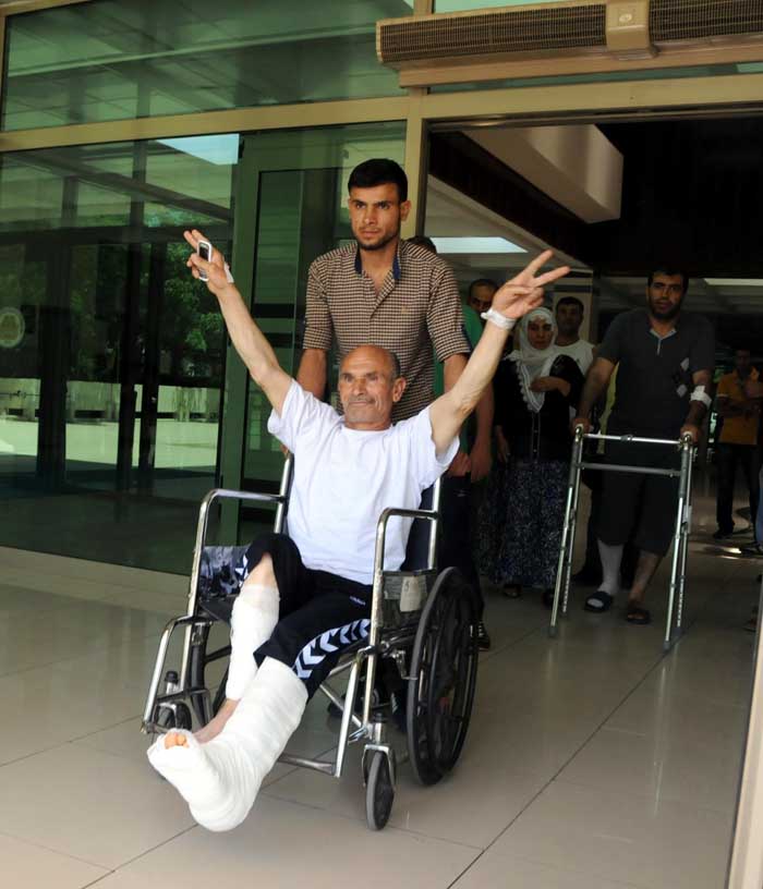 Diyarbakır'da HDP mitingindeki saldırıda yaralananlar oy kullandı 