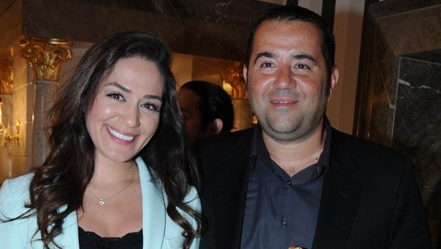 Ata Demirer ve Özge Borak tek celsede boşandı Ata Demirer ve Özge Borak tek celsede boşandı