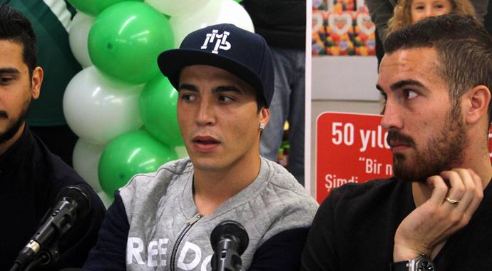 Josue ve Harun Tekin taraftarlarla buluştu Josue ve Harun Tekin taraftarlarla buluştu