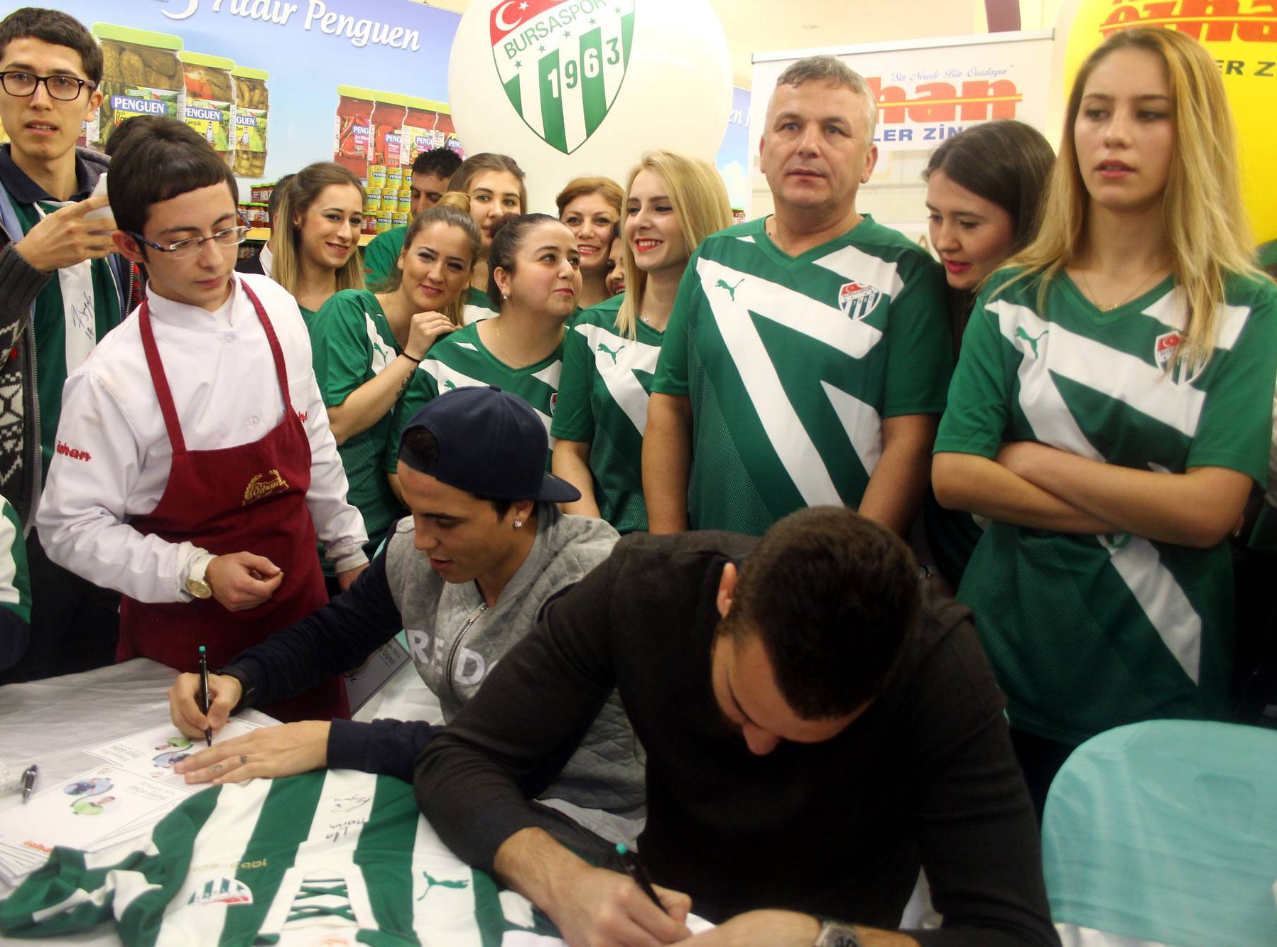 Josue ve Harun Tekin taraftarlarla buluştu