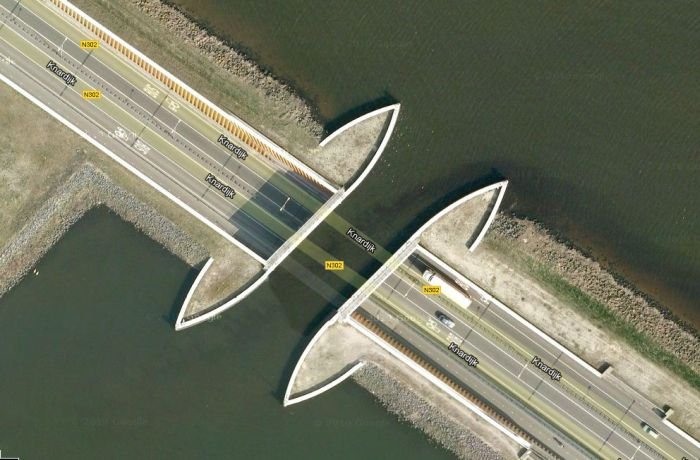 İki gölü birbirine bağladılar İki gölü birbirine bağladılar