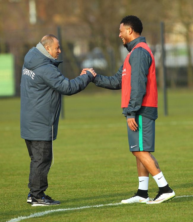 Gökhan Töre ve Hakan Çalhanoğlu yan yana! Gökhan Töre ve Hakan Çalhanoğlu yan yana!