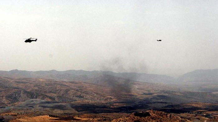 3 askeri şehit eden PKK'lıların kaçtığı arazi yerle bir edildi!