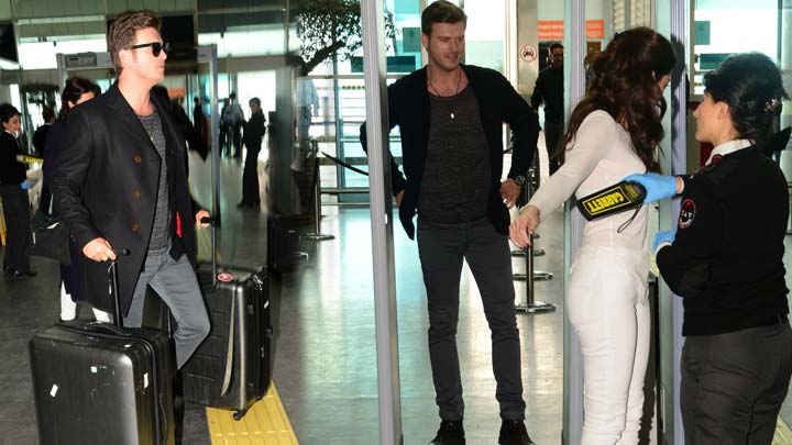 Kıvanç Tatlıtuğ'dan hayranlarını sevindirecek haber geldi! Kıvanç Tatlıtuğ'dan hayranlarını sevindirecek haber geldi!